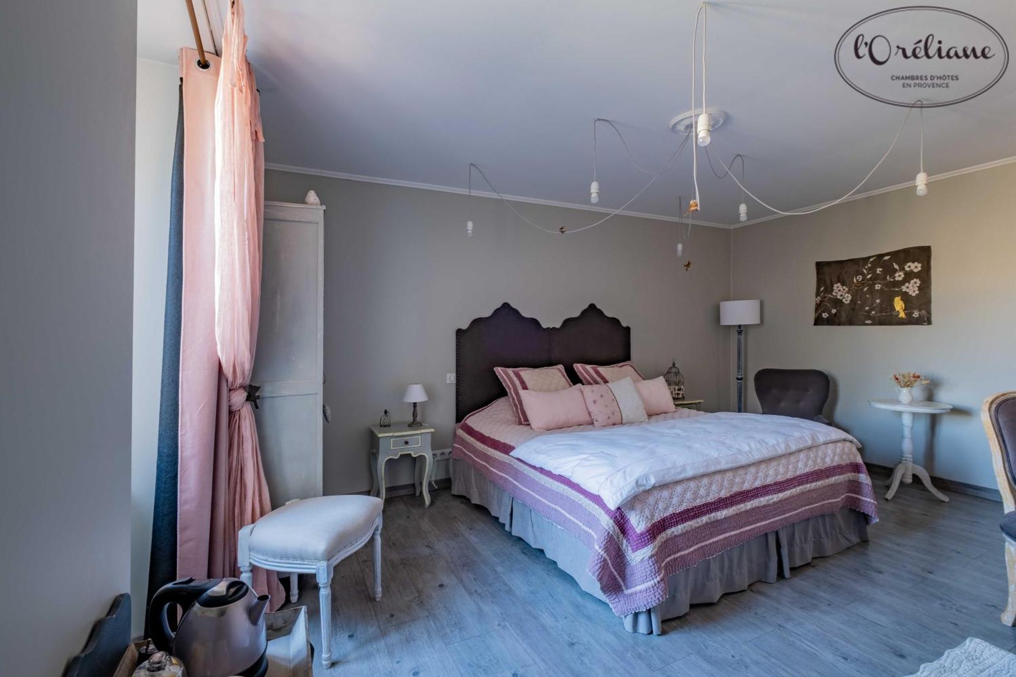 Chambres D'Hotes L'Oreliane En Provence Only Adult Châteauneuf-de-Gadagne Exteriér fotografie