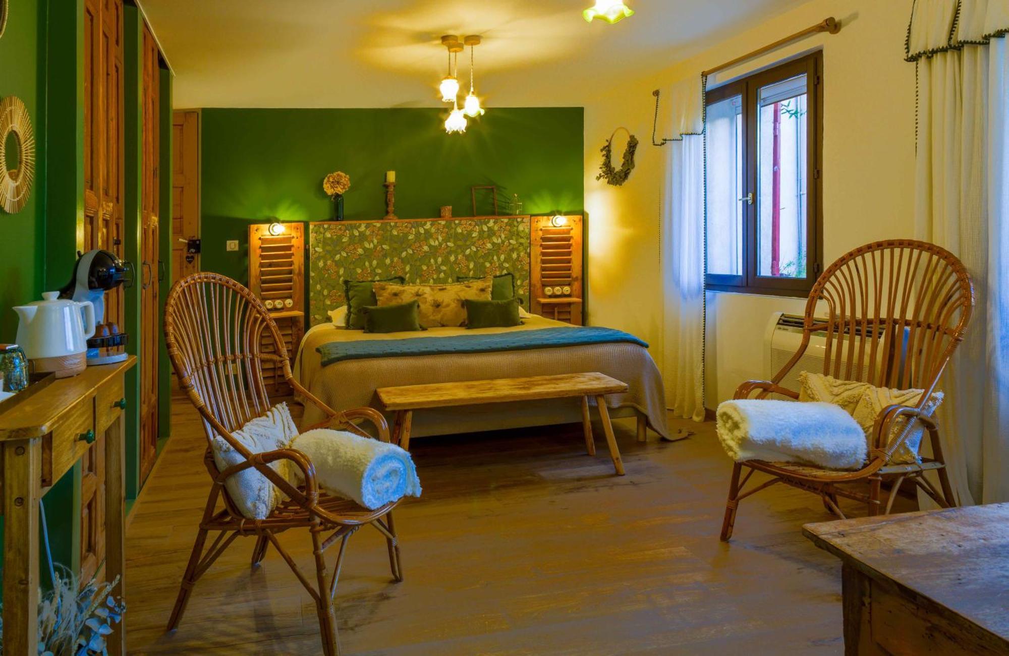 Chambres D'Hotes L'Oreliane En Provence Only Adult Châteauneuf-de-Gadagne Exteriér fotografie